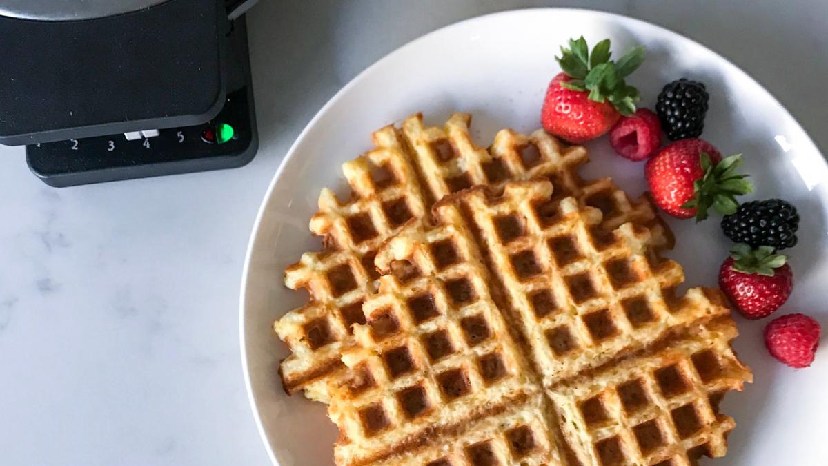 KETO FRIENDLY WAFFLES (CHAFFLES)