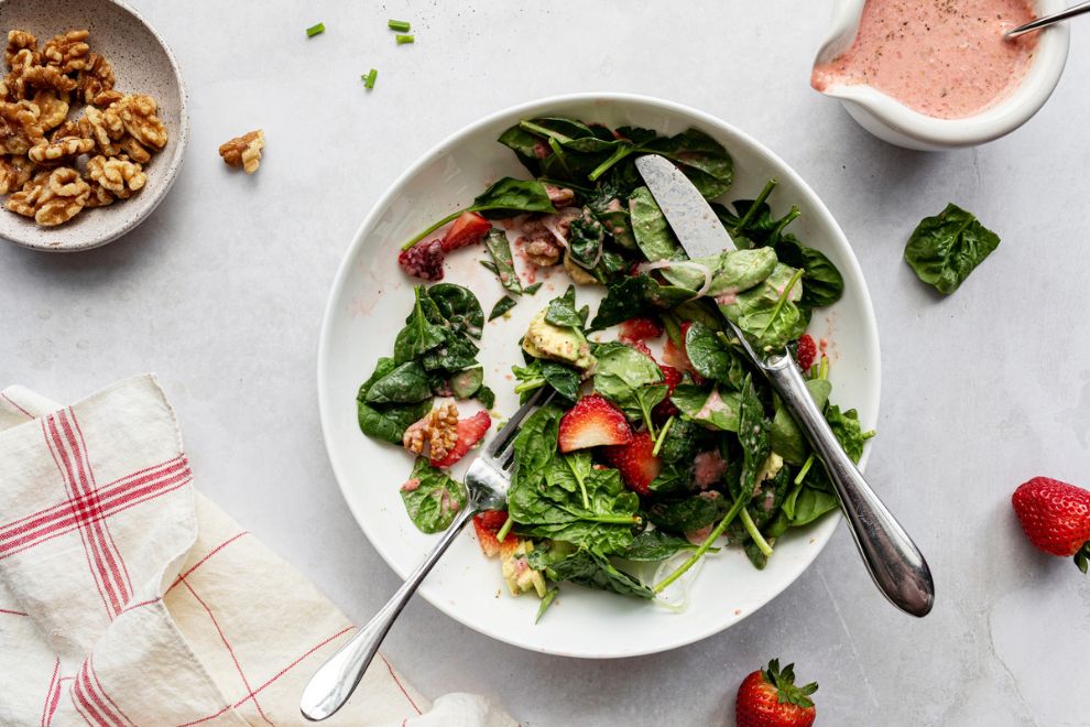 STRAWBERRY SPINACH SALAD