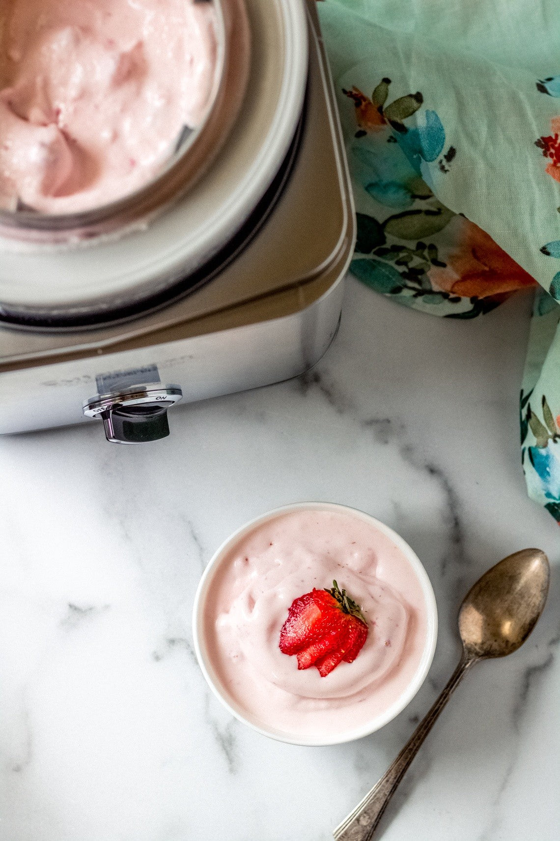 ICE-30BC PURE INDULGENCE™ 2 QUART FROZEN YOGURT-SORBET & ICE CREAM MAKER