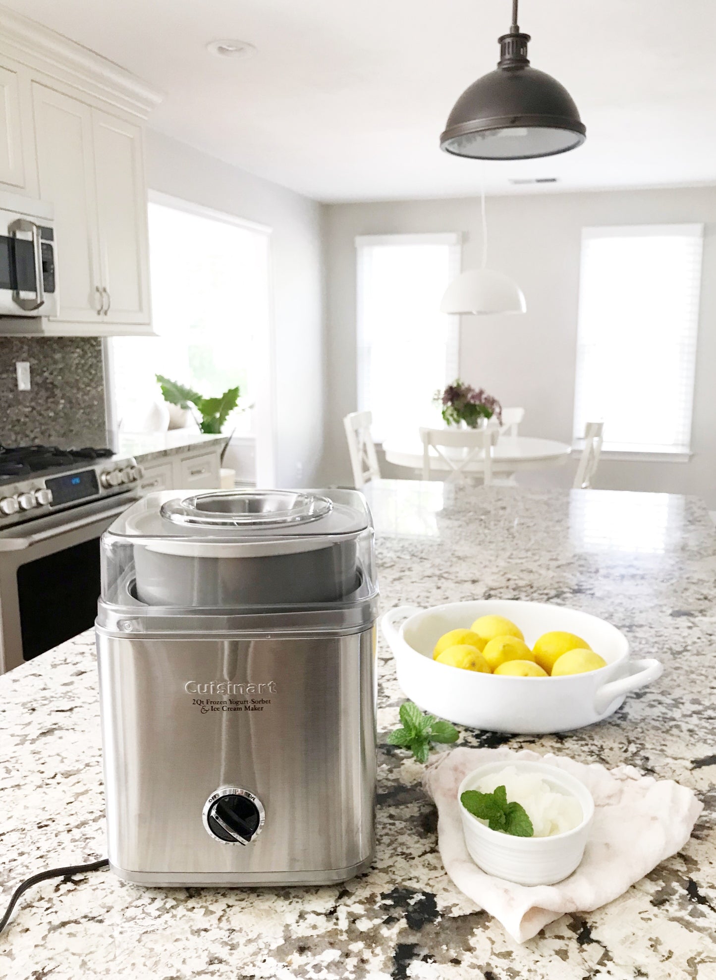 ICE-30BC PURE INDULGENCE™ 2 QUART FROZEN YOGURT-SORBET & ICE CREAM MAKER