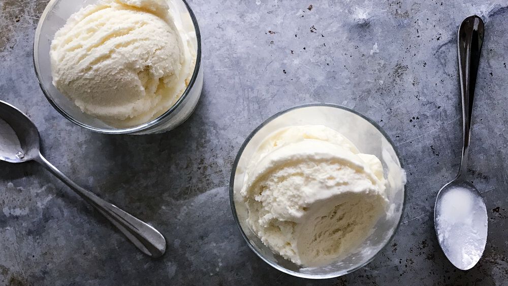 SIMPLE VANILLA ICE CREAM