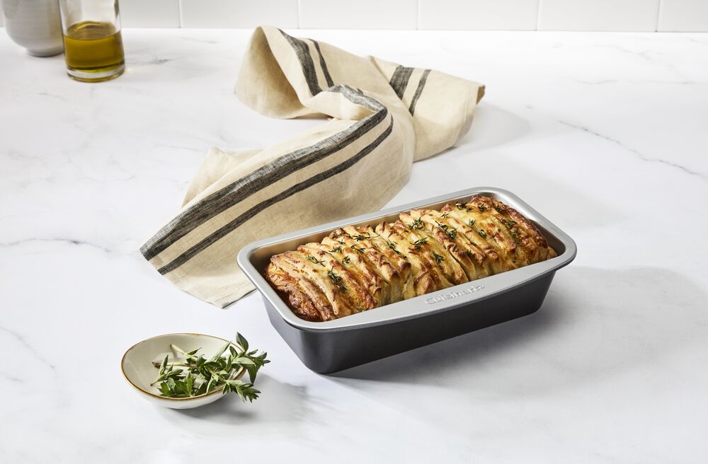 GARLIC PULL APART BREAD
