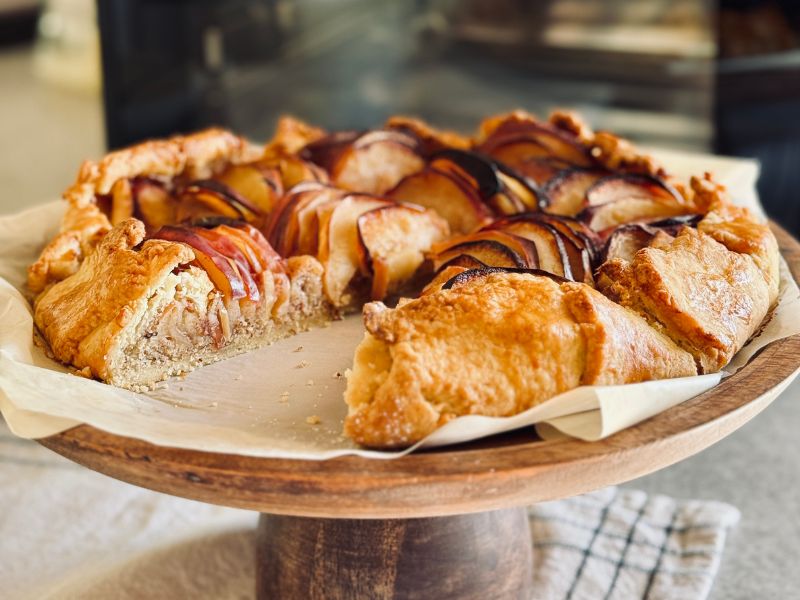 RUSTIC APPLE GALETTE