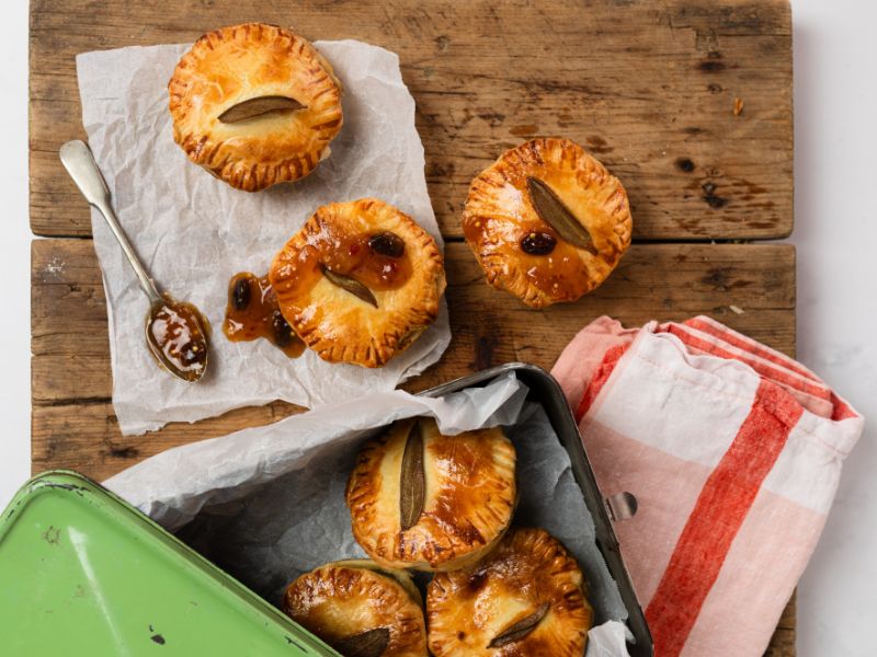 MINI PORK PIES & APPLE CHUTNEY