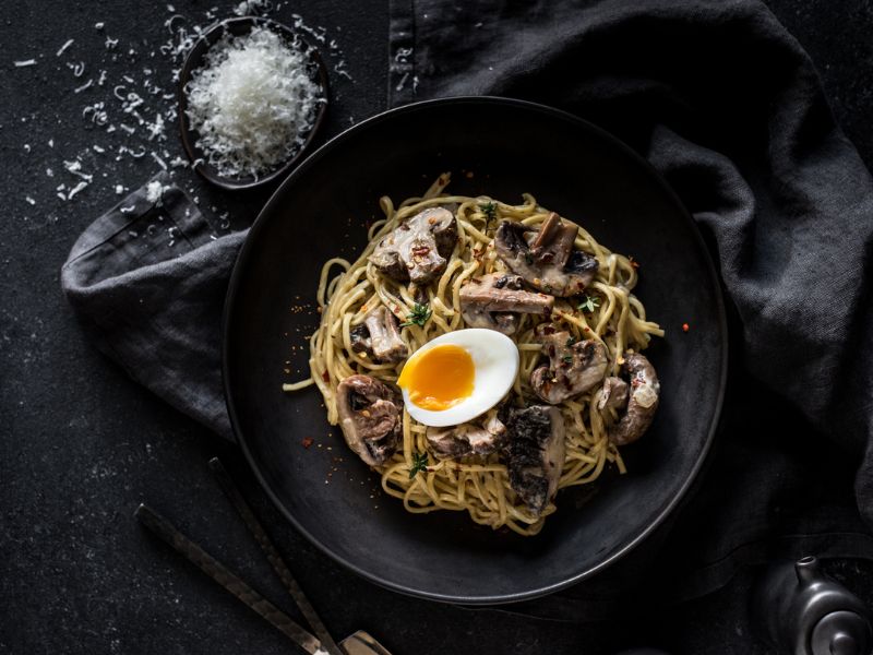 PORTOBELLO MUSHROOM LINGUINE WITH STEAM-BAKED EGGS