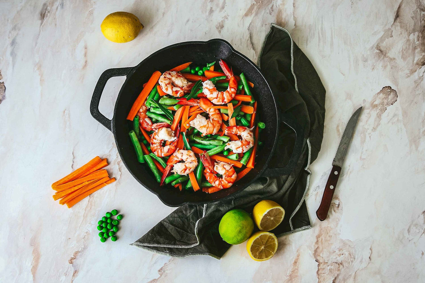 STEAMED TIGER PRAWNS & VEGETABLE SALAD