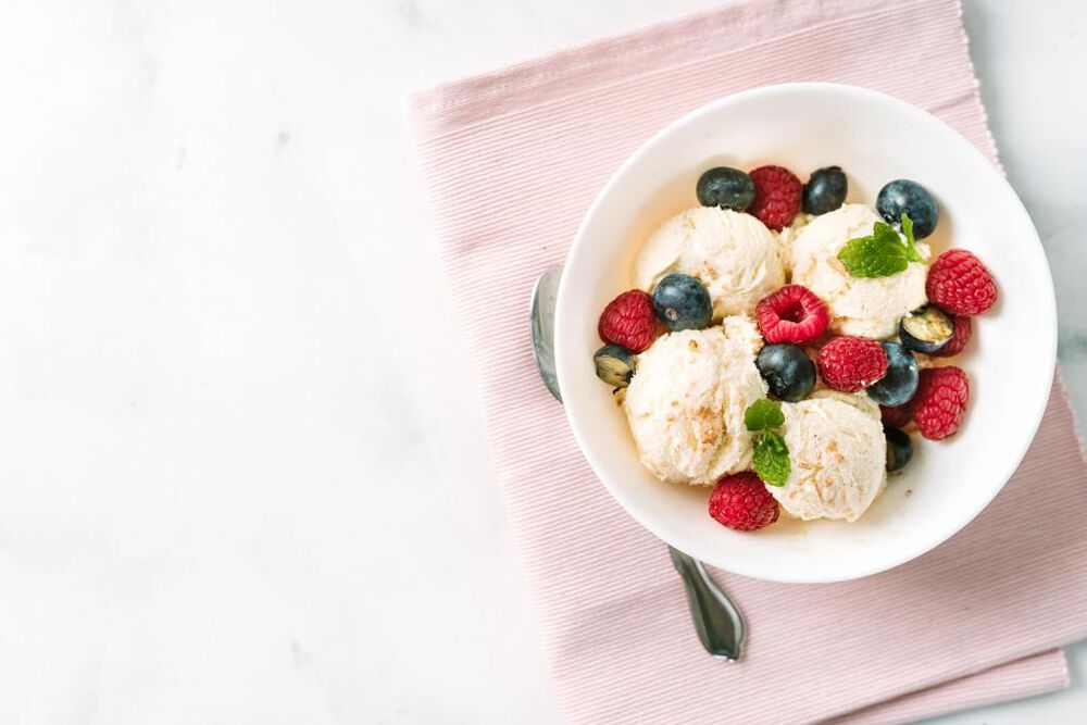VANILLA FROZEN YOGURT